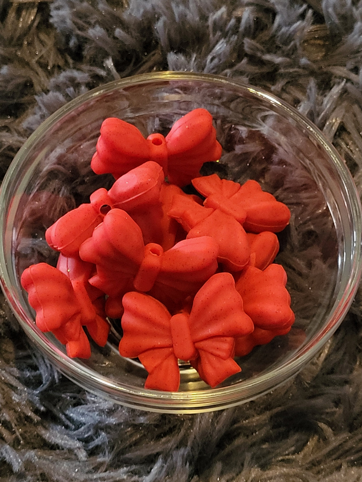Red holiday bow